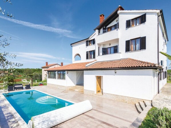 Apartment | Exterior - Quaint Apartment in Poreč with Swimming Pool  (Porec)