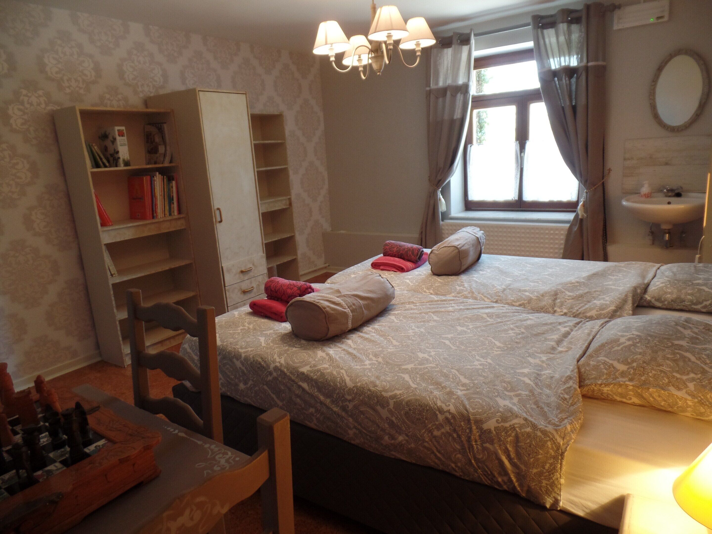 Casa | 7 dormitorios, mobiliario individual, ropa de cama