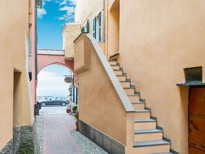 Exterior - Homely Apartment in Santo Stefano al Mare Near the Sea (Santo Stefano al Mare)