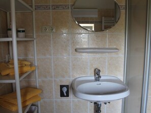 Apartment | Badezimmer | Dusche