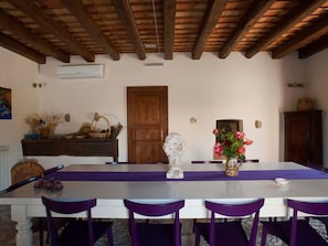 Villa | Restaurantes