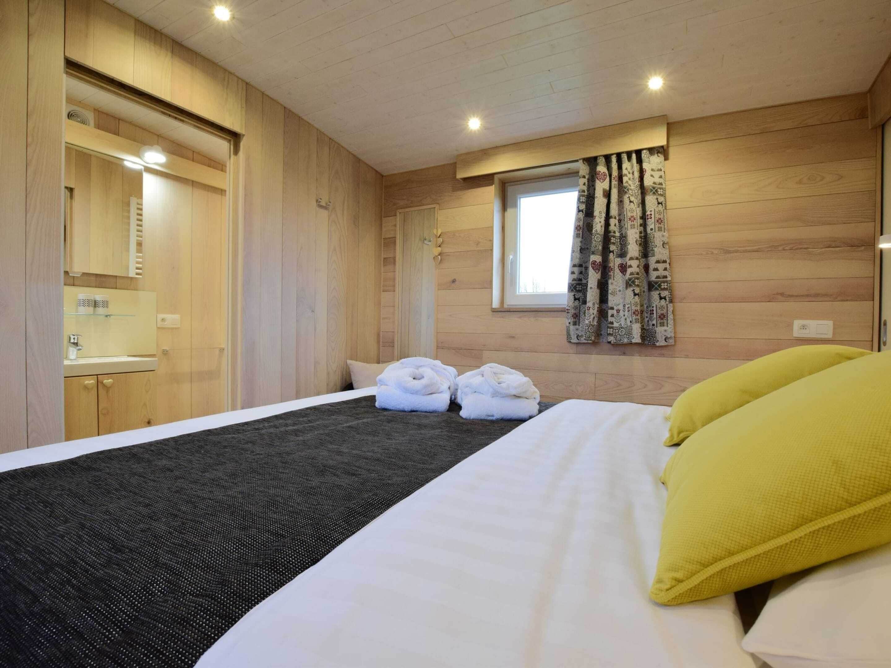 Cottage | 2 bilik tidur, dilengkapkan perabot secara berasingan, cadar katil 