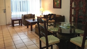 Interior - Zona Av. Tecnologico, El Prado (Querétaro)