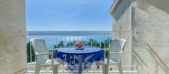 Apartments Maras
