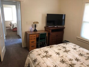 2 Schlafzimmer, Schreibtisch, Bügeleisen/Bügelbrett, kostenloses WLAN