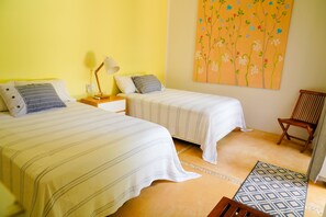 3 soverom, safe på rommet, strykejern/-brett og wi-fi