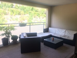 Property grounds - Architect's residence 2 minutes from the plane tree countryside (Aix-en-Provence)