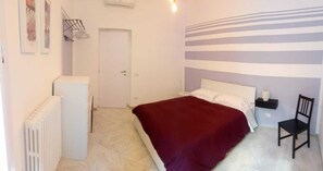 2 多间卧室、办公桌、熨斗/熨衣板、免费 WiFi