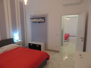2 bedrooms, desk, iron/ironing board, free WiFi