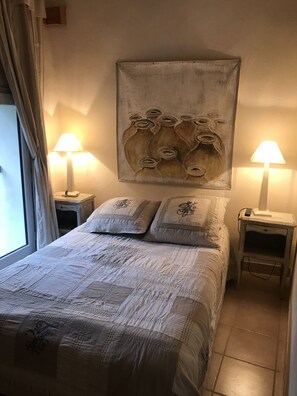 3 dormitorios, tabla de planchar con plancha, wifi y ropa de cama