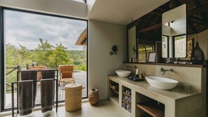 Bathroom - Laluka Safari Lodge (Vaalwater)