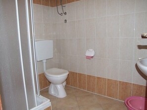 Apartment | Bathroom