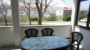 Unclassified image, 2 of 15, button - Comfortable Apartment With Roof Terrace and Sea View, Near the Beach (Pag)