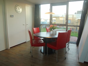 Dining - Detached Holiday Home With Sauna and Private Jetty in Lemmer (Lemmer)