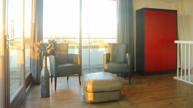 Unclassified image, 1 of 12, button - Detached Holiday Home With Sauna and Private Jetty in Lemmer (Lemmer)