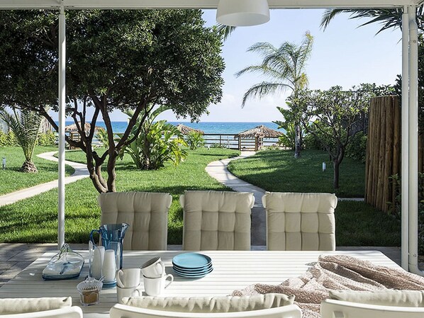 House | Pool