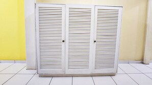 Ảnh chưa phân loại, 4 trong số 28 ảnh, nút