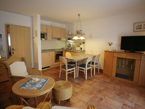 Dining - Nice Apartment in Dierhagen Germany With Terrace (Ostseebad Dierhagen)