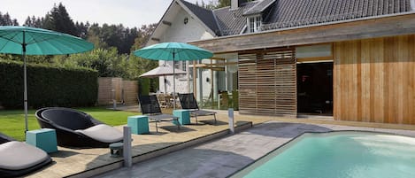 House | Pool