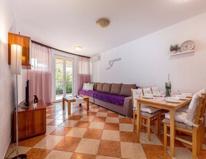 Apartment | Living room