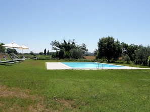 Hus | Pool | Utomhuspool