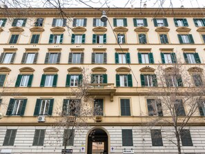Exterior - Elegant Apartment in Heart of Rome near Vatican (Rome)
