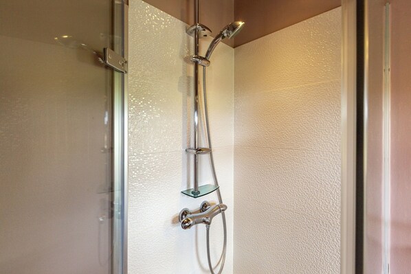 Bathroom - Le Bizet Vacation Home (Comines-Warneton)