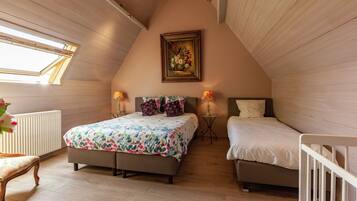 House | 4 bedrooms, bed sheets