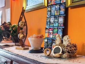 House | Dining - Scenic Retreat in Gimnee (Doische)