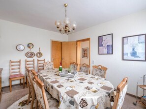 Apartment | Dining