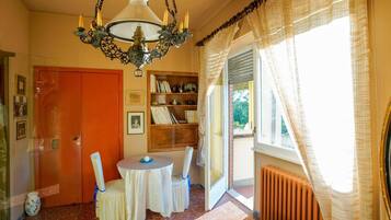 3 bedrooms, individually furnished, bed sheets