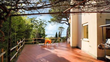 Villa | Exterior