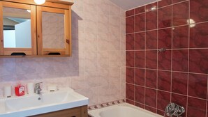 Unclassified image, 5 of 27, button - Family Holiday Home With Indoor Pool and Playroom in a Beautiful Rural Region (Dalhem)