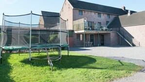 Unclassified image, 3 of 27, button - Family Holiday Home With Indoor Pool and Playroom in a Beautiful Rural Region (Dalhem)