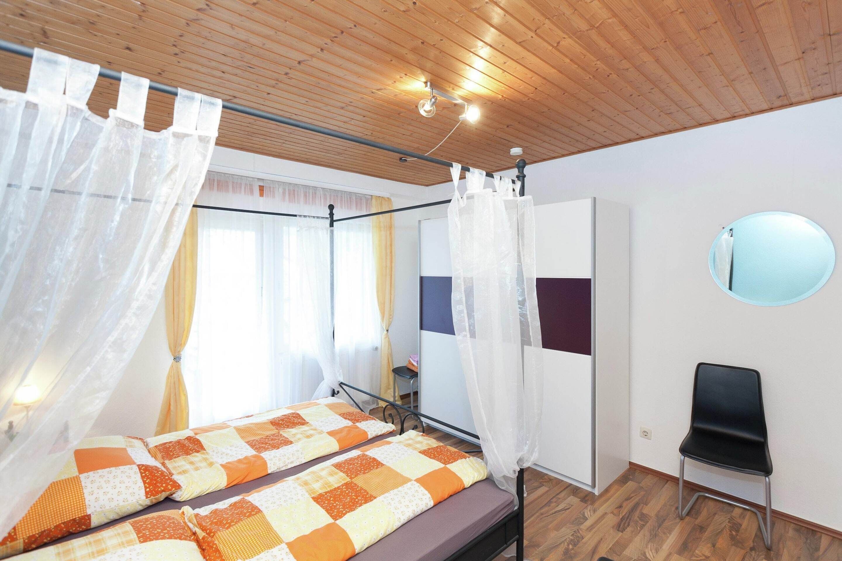 Apartment | 2 bedrooms, individually furnished, bed sheets