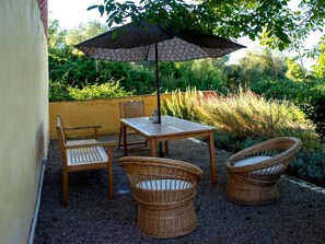 บ้านพัก | สวน