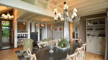 Chalet | Tempat makan