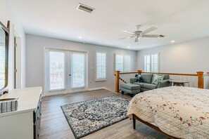 3 bedrooms, desk, iron/ironing board, free WiFi