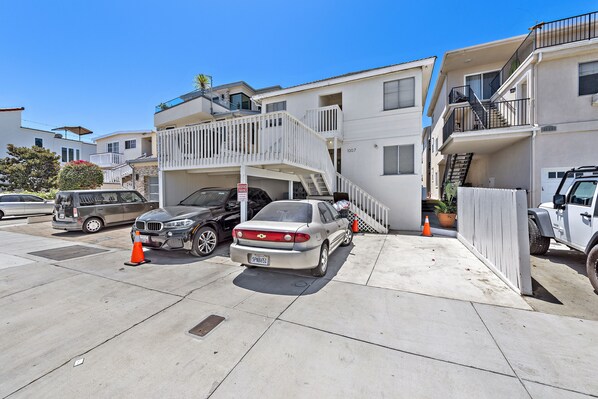Front of property - Balboa Condos by ELVR (Newport Beach)