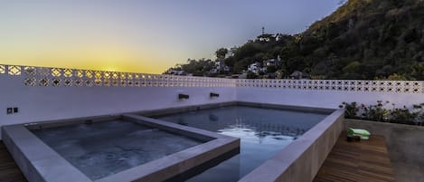 Outdoor pool, sun loungers