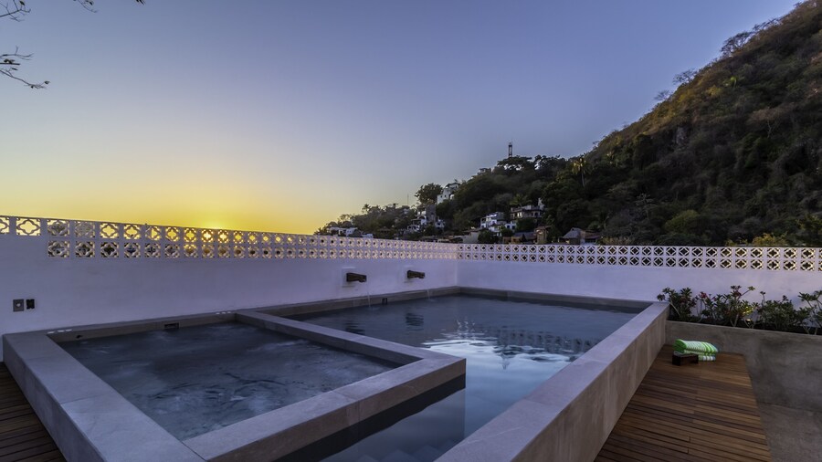 Cuale Condo Retreats