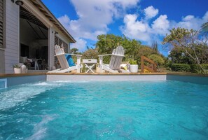 Outdoor pool, a heated pool