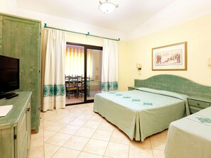 1 bedroom, travel cot, free WiFi, bed sheets - Cosy apartment for 3 people with pool, A/C, WIFI, TV, terrace and pets allowed (Orosei)