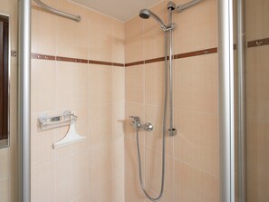 Bathroom - Apartment in Saxony With Terrace (Crottendorf)