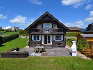 Exterior - Luxurious Chalet in Medebach Sauerland With Private Garden (Medebach)