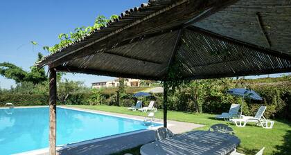 Sun-drenched Estate Close to Sciacca Near the Beach