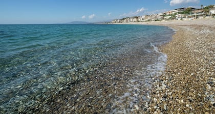 Sun-drenched Estate Close to Sciacca Near the Beach