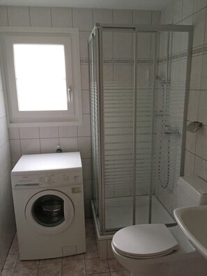 Apartment | Bathroom