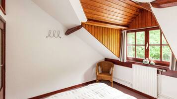 1 habitación y muebles diferentes