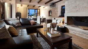 Villa | Living room - Beautiful, Attractive Villa With Private Pool, Covered Terrace Near Porec (Porec)